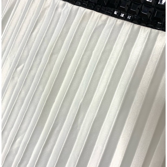 Jessica McClintock for Gunne Sax Size 3 White/Black Pleated Dress - Picture 6 of 11